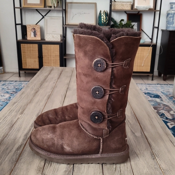 UGG SUEDE TALL BOOT IN BROWN SIZE WOMANS 7 - Picture 3 of 15